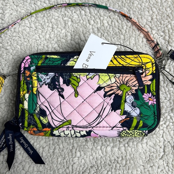NWT Vera Bradley All-in-One Crosbody/Wristlet and Purse - Picture 6 of 12